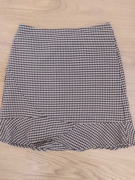 Saia XS marca Pull&Bear