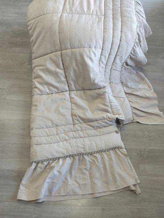 Edredom de casal beje