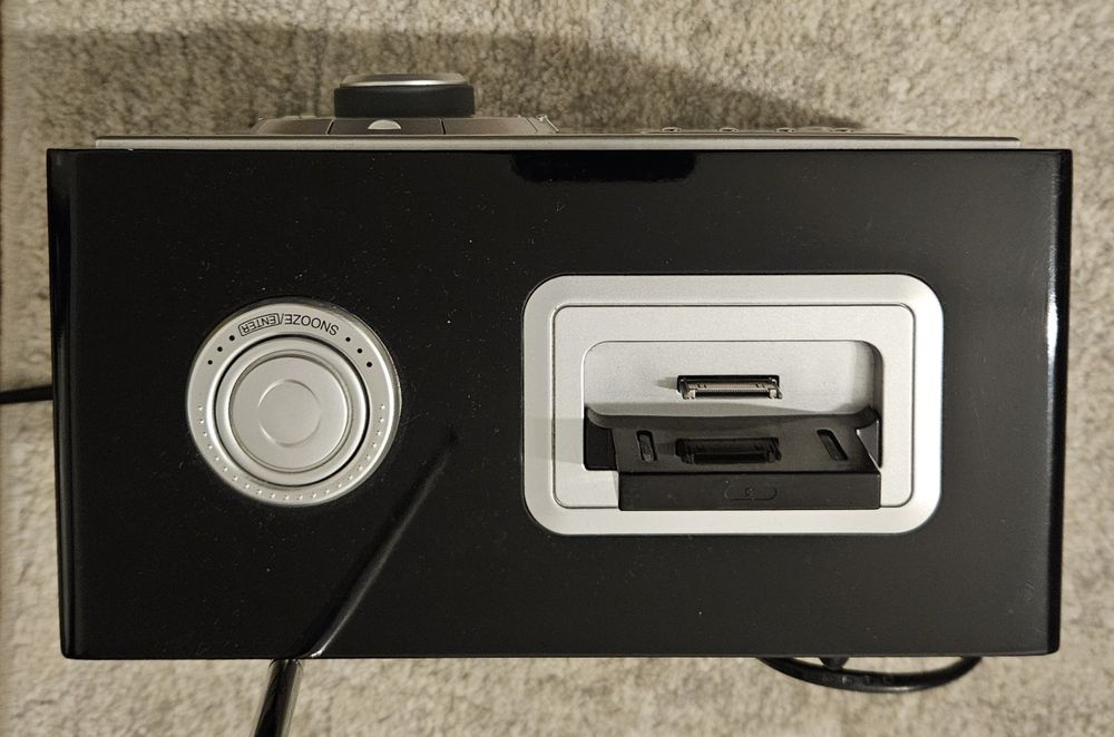 Rádio com IPOD docking station e despertador