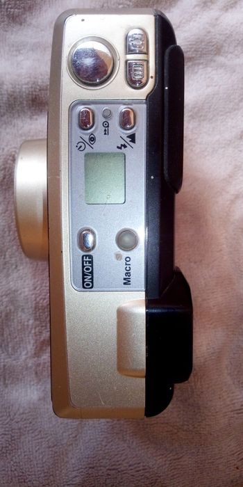 Aparat fotograficzny Nikon Zoom 90 na klisze