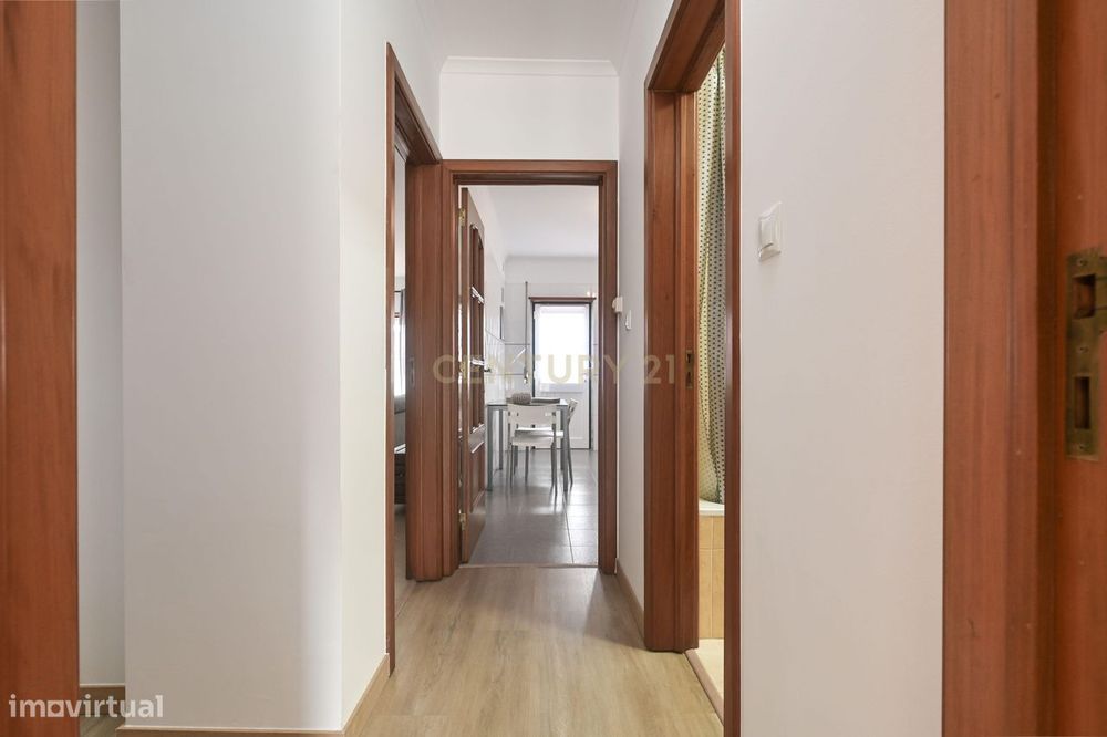 Apartamento T2 em Milharado, com terraço e parquemento