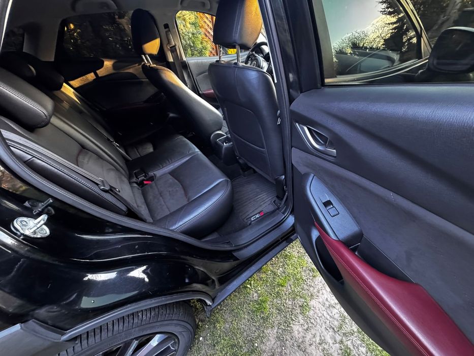 Mazda CX-3 гарний автомобіль