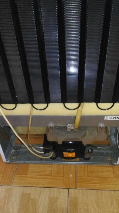 Морозильна камера Indesit SFR 167 NF.002