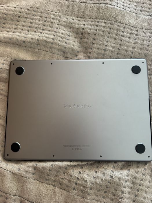 Macbook pro 14 16/512 100%