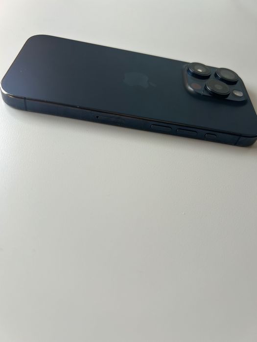 iPhone 15 pro 256gb