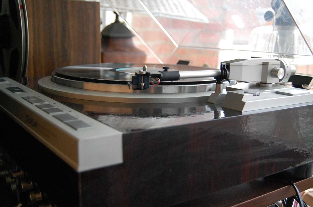 Denon DP 47F z wkładką Ortofon 2M red