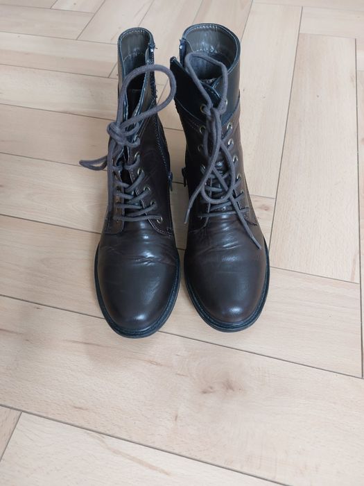 Шкіряні жіночі ботильйони,(Німеччина) 39 р.