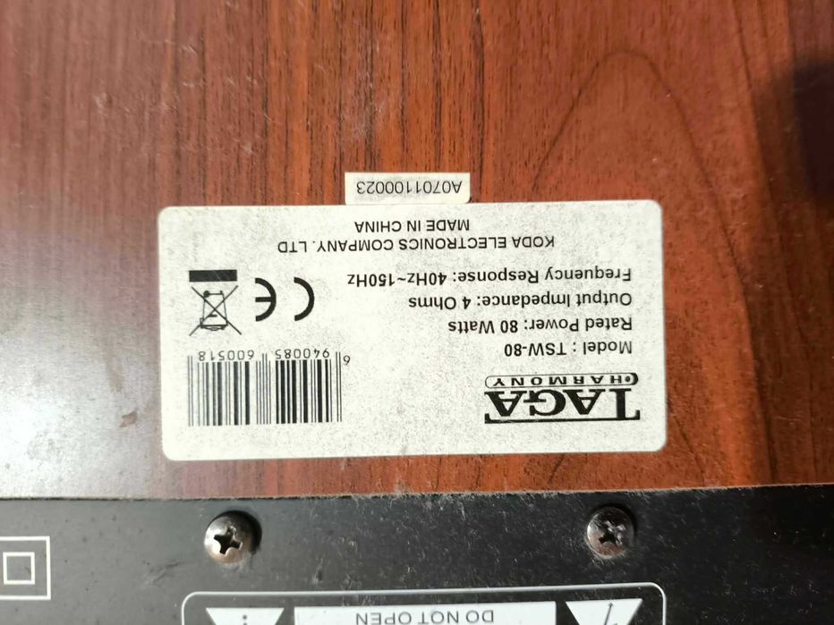 Zestaw kina domowego kolumny, subwoofer oraz wzmacniaczo