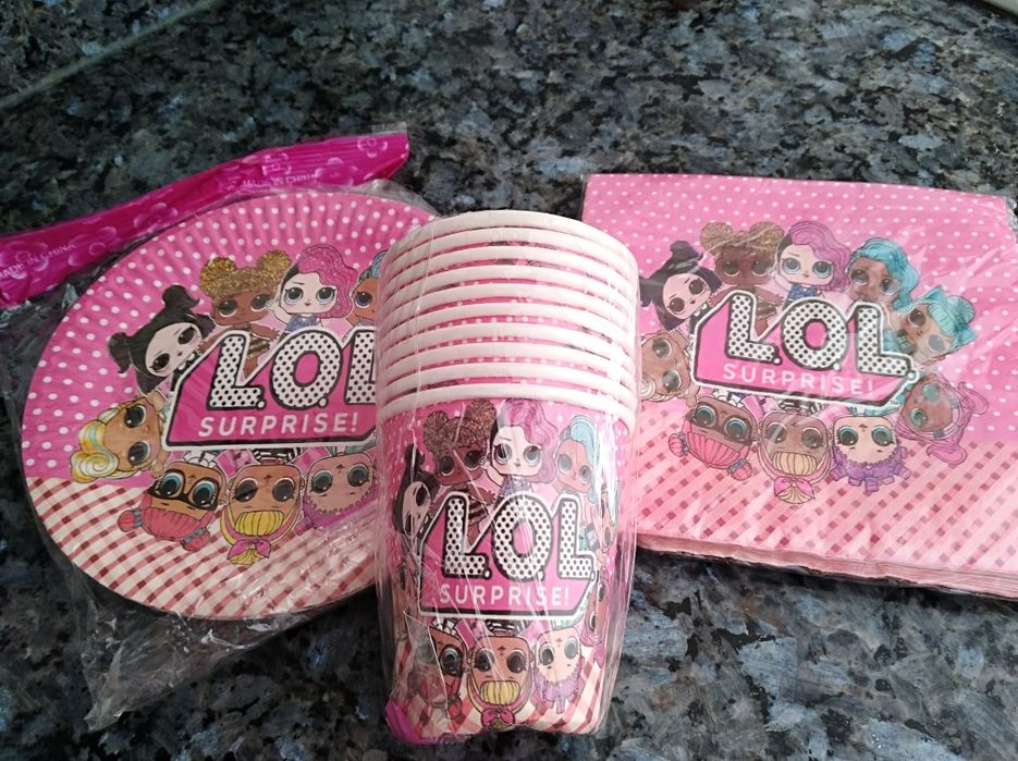 Pratos, copos e guardanapos LOL Surprise -novo