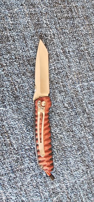 Scyzoryk EDC z klipsem – czerwony