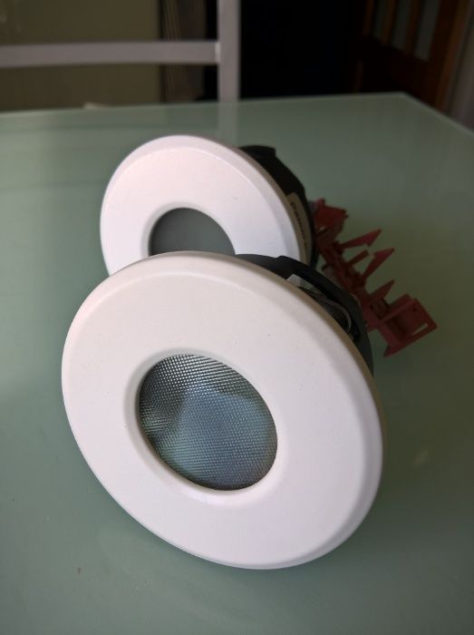 6 projectores iluminação + vário material eléctrico