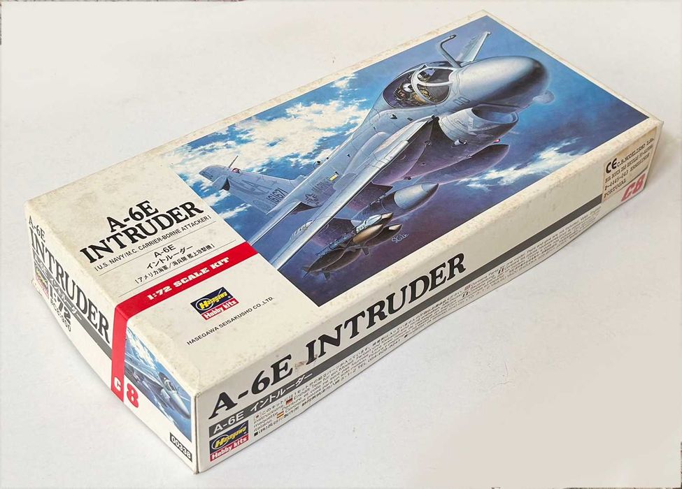 Hasegawa_A-6E Intruder. ESc.1:72. Completo e como novo.
