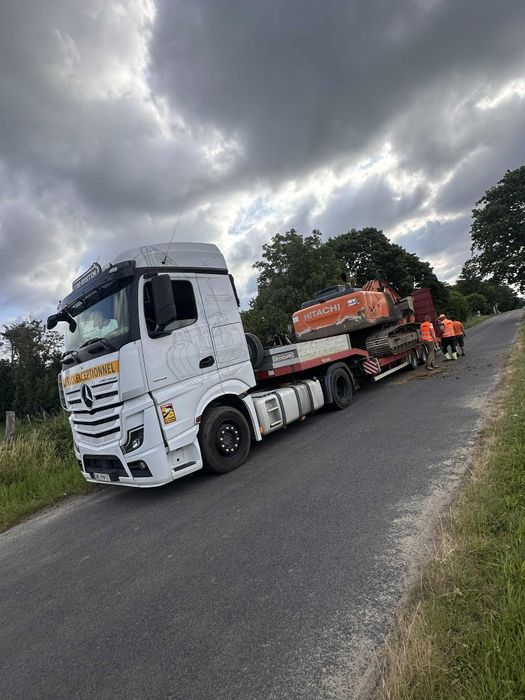 Transport Usługi transportowe Laweta Pomoc Drogowa Gabaryty Holowanie