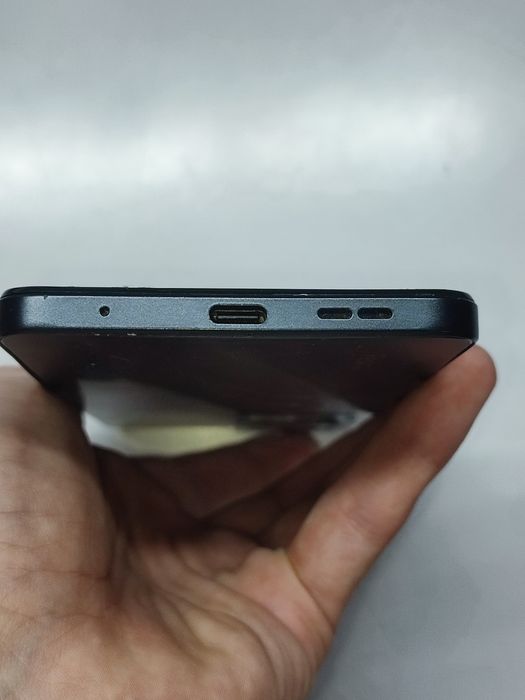 Телефон Redmi Note 12