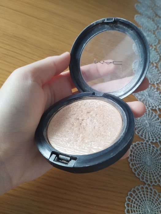MAC Extra Dimension Skinfinish 9g Double-Gleam rozświetlacz do twarzy