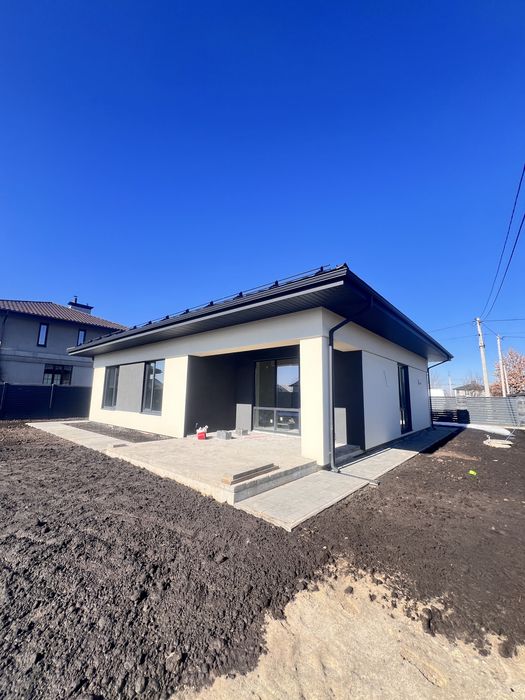 Нове продаж будинку під чистове оздоблення Єоселя