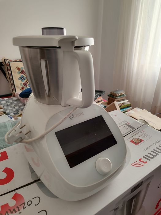 Robô de cozinha Yammi3