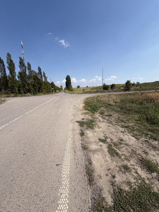 Продаж ділянки: фасадна перетин доріг