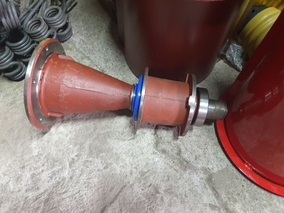 Piasta kompletna kosiarki rotacyjnej Słupica ułożyskowanie Produkt Pol