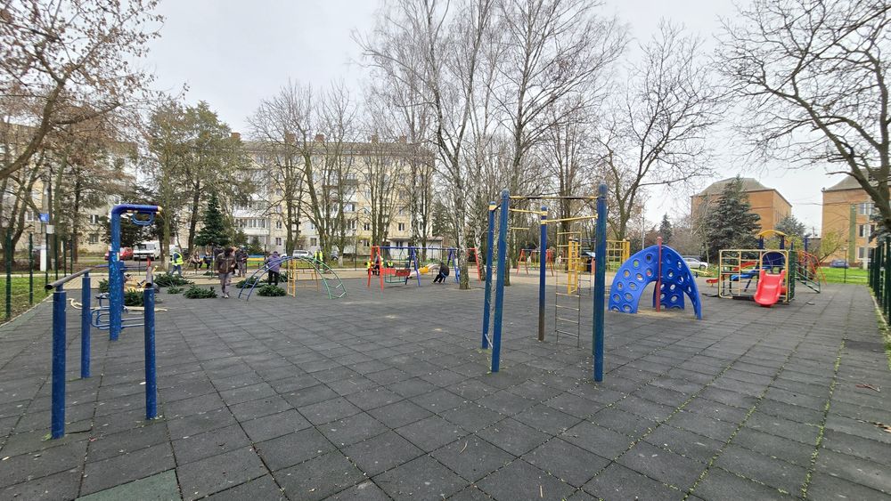 Хлебодарское, Продам квартиру 33 кв. Хрущёвка, 4 этаж, балкон