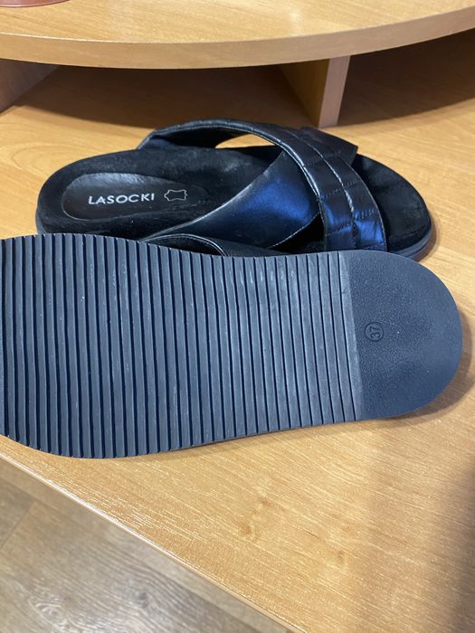 Шльопанці жіночі