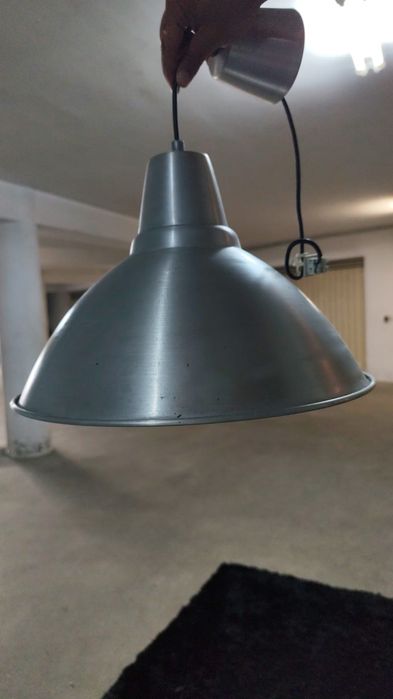 Candeeiro estilo industrial