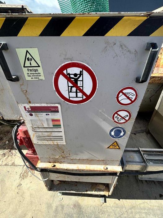 2 Trituradores Empacotadores de esferovite