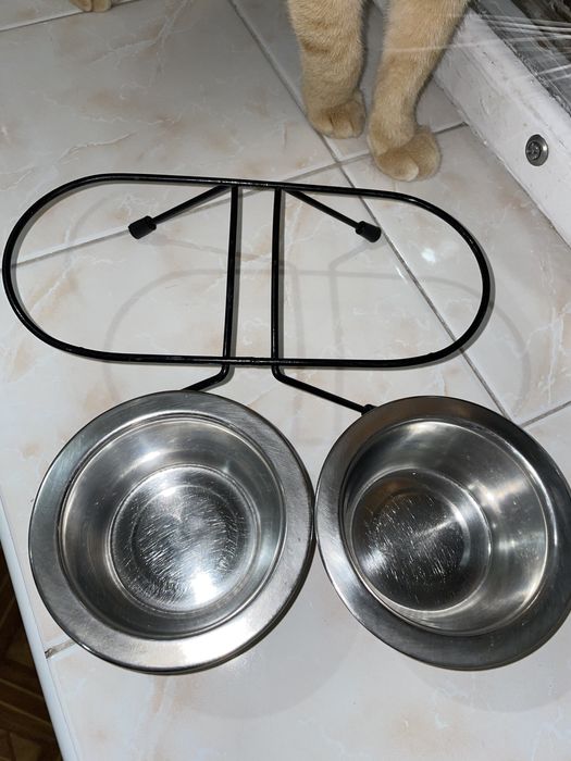 Підставка з мисками для кішок та малих собак, Trixie 200 мл