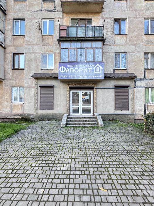 Орерда приміщення 72,3 м.кв, червона лінія, фасад