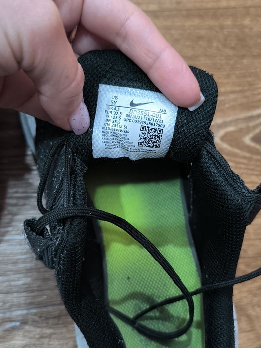 Продам кросівки Nike