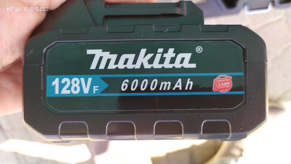 Акумуляторний ударний безщітковий Гайковерт Makita в переносному кейсі