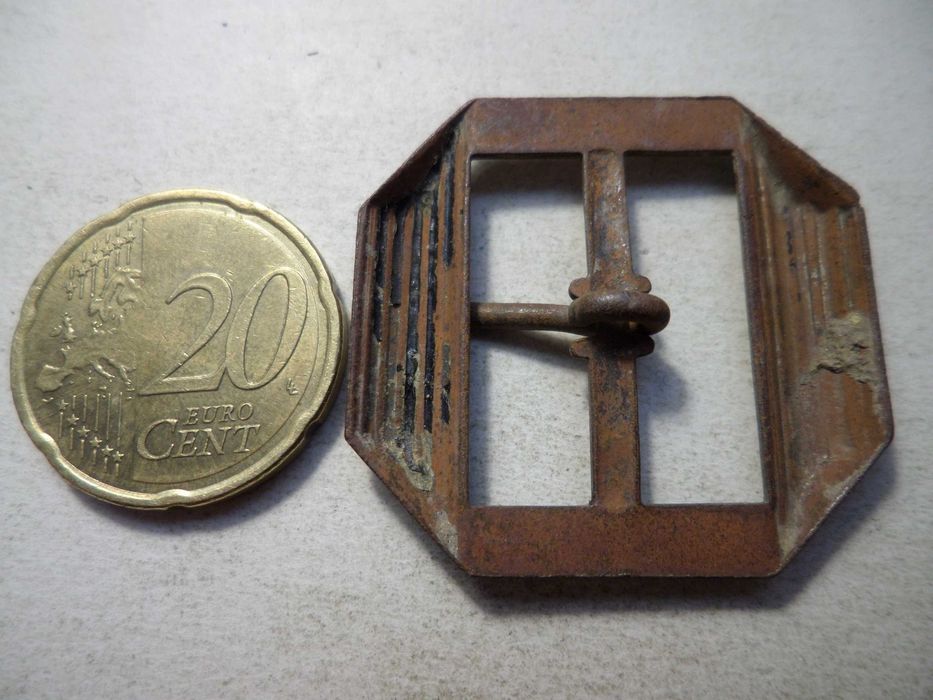 Fivela antiga em Metal