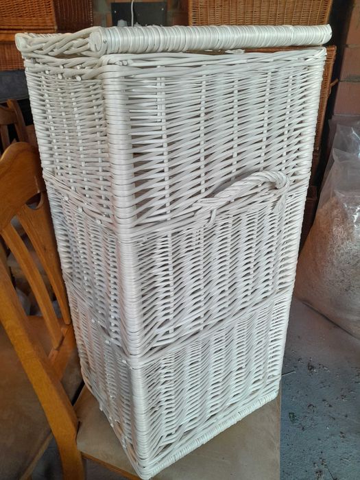 Kosz brudniak  z wikliny na zam