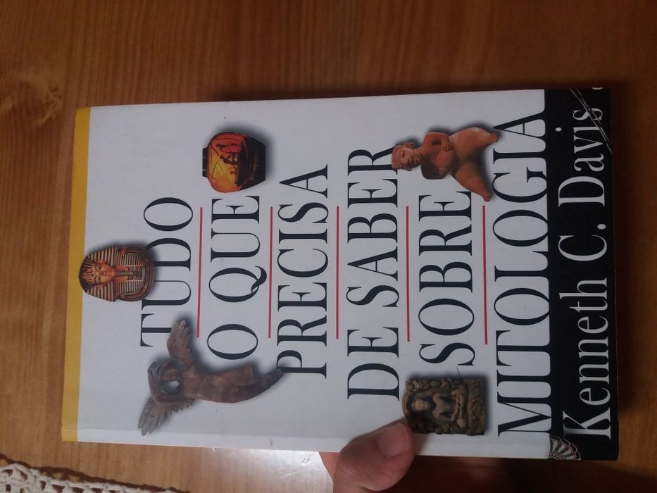 Vários livros com vários preços