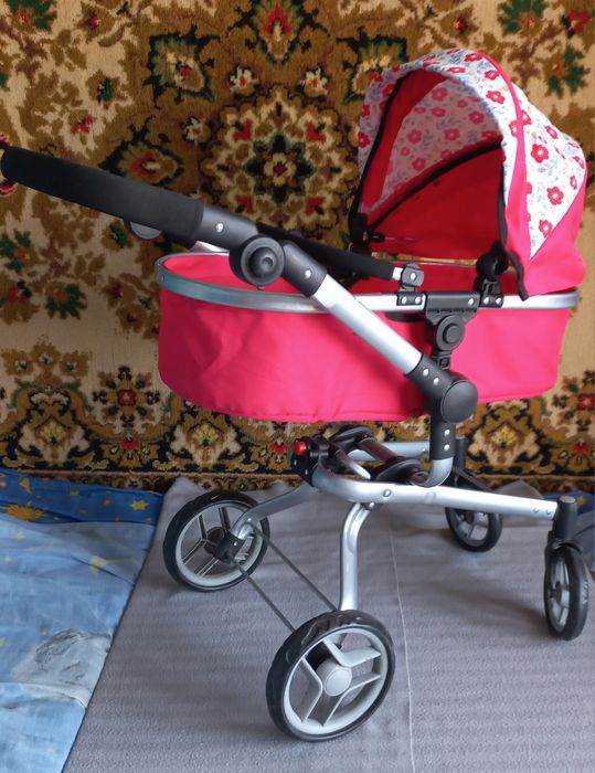 Коляски для ляльок