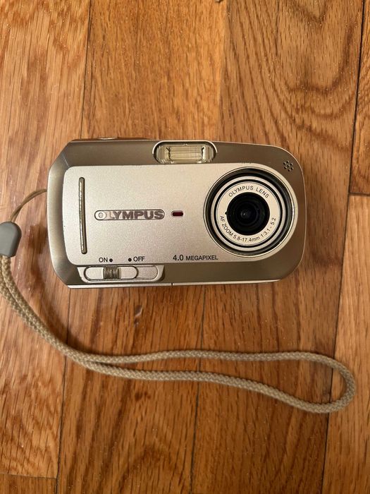 Câmara digital Olympus CAMEDIA D-545 Zoom 4.0MP