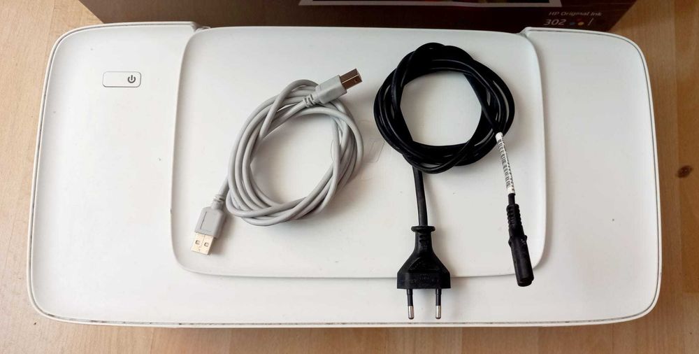 HP DeskJet 1110 – Seminova, impecável e pronta a imprimir