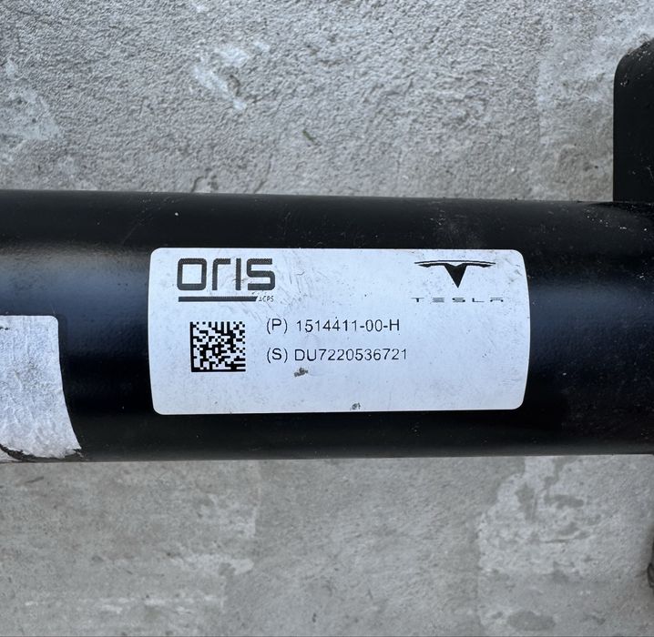 Tesla Model Y причіпний пристрій , фаркоп