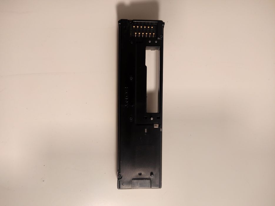 Panel do radia samochodowego Sony XR-7042

Odbiór osobisty w Karwianac