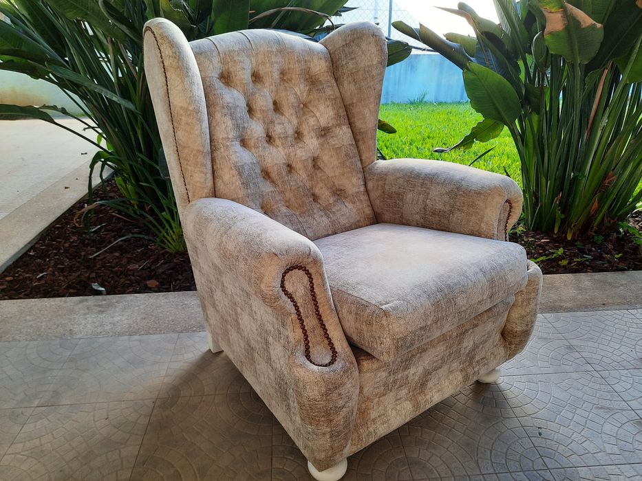 Terno de Sofás Vintage Únicos