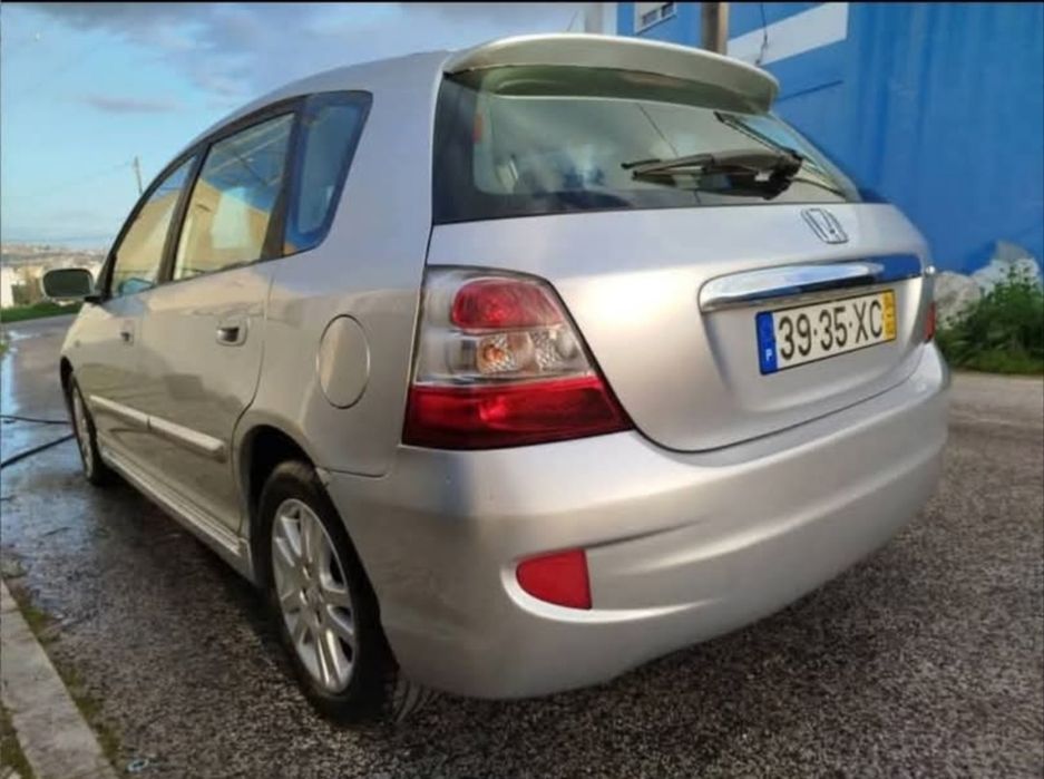 Vendo Honda Civic VIII Exclusive 1.7CDTI foto 5
