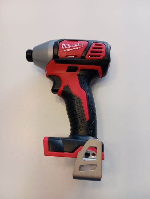 Zakrętarka Milwaukee M18