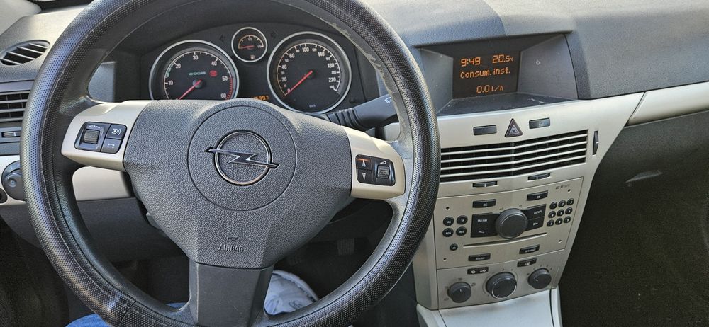 OPORTUNIDADE: Carrinha Opel Astra muito  estimada