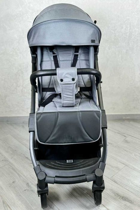 Прогулочная детская коляска bambi