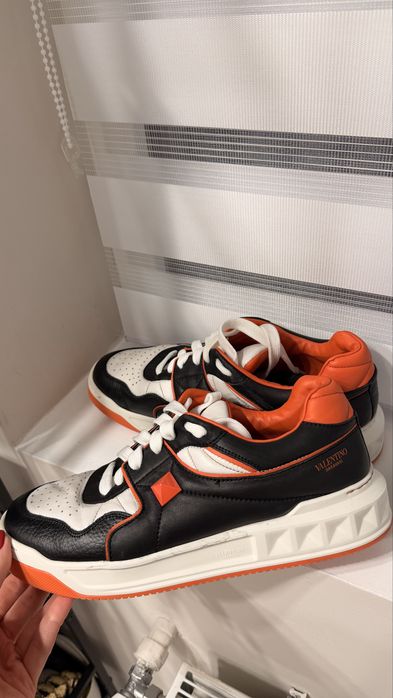 Кросівки Valentino оригінал з натуральної шкіри