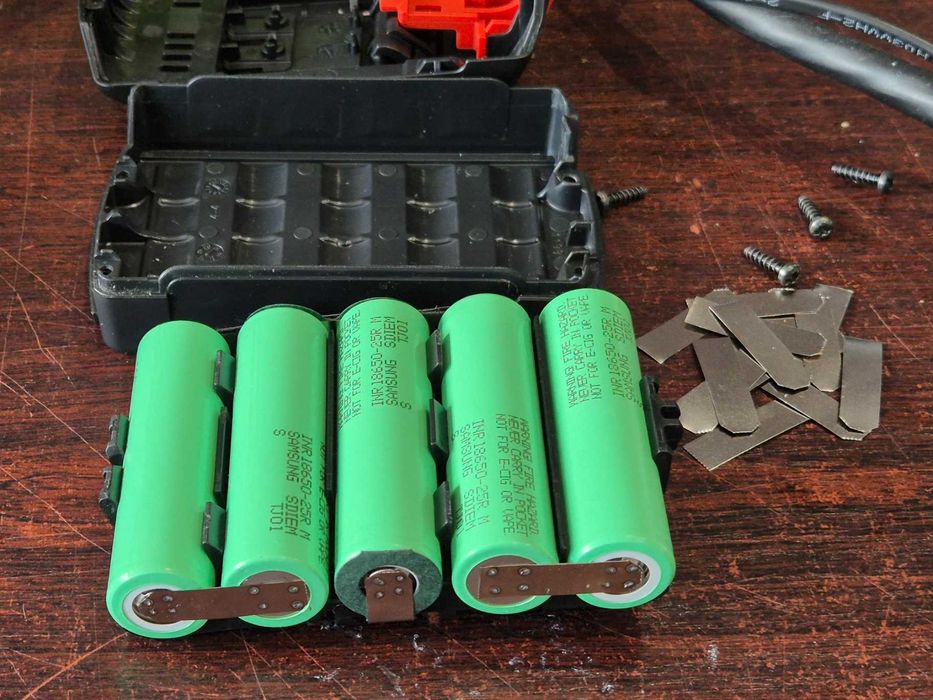 Akumulator bateria Bosch 18 V Li-Ion 2,5 Ah GBA professional