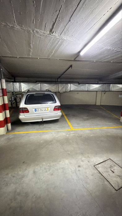 Vendo 2 lugares de garagem