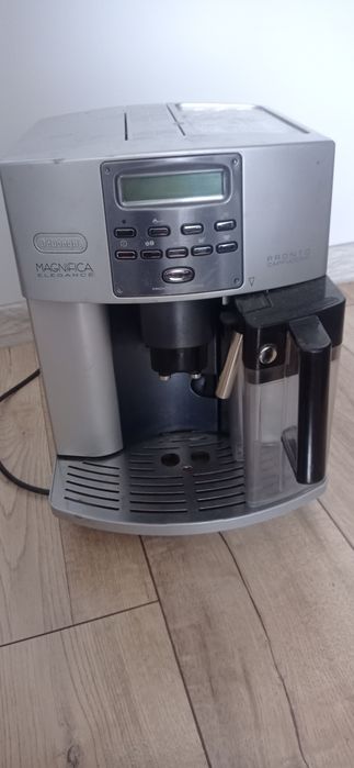 Кофе машина delonghi esam3600 під відновлення