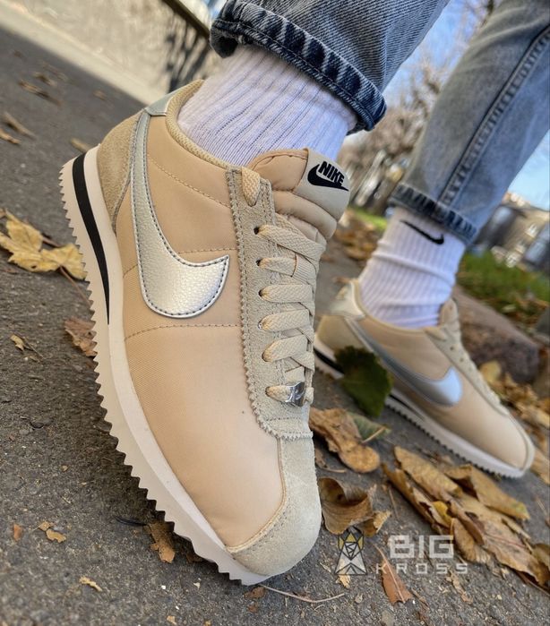 Жіночі кросівки Nike Cortez (DZ2795-201)