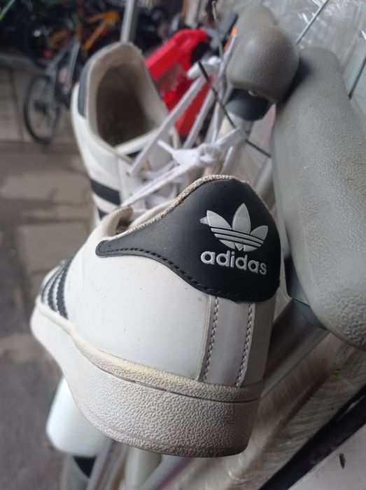 Кросівки Adidas 39 розмір